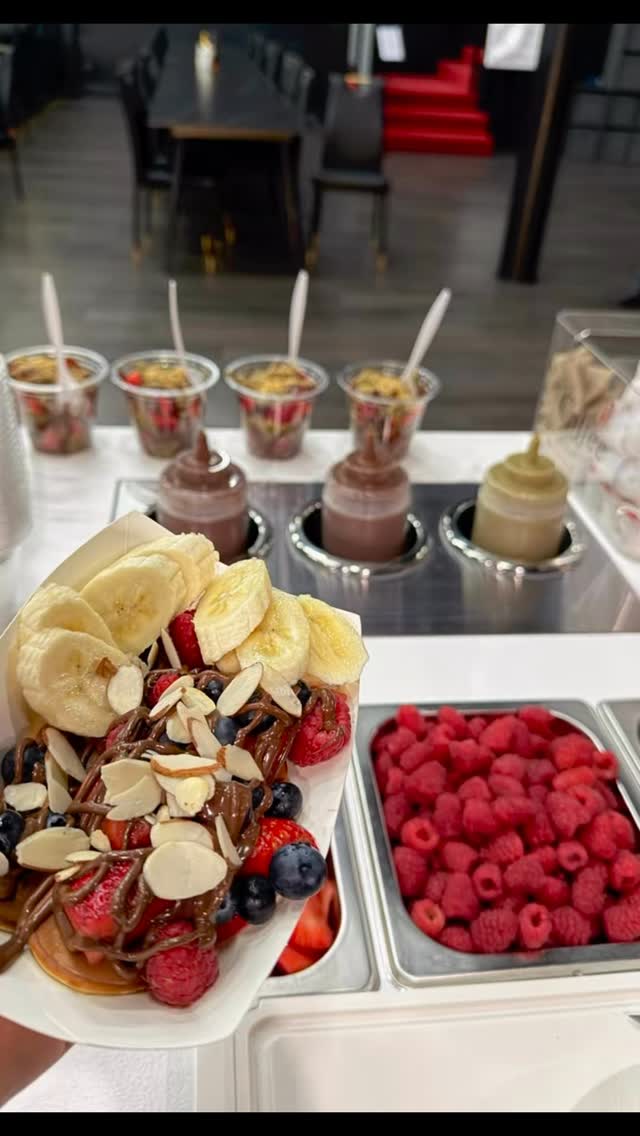 Wedding sweet crepe display